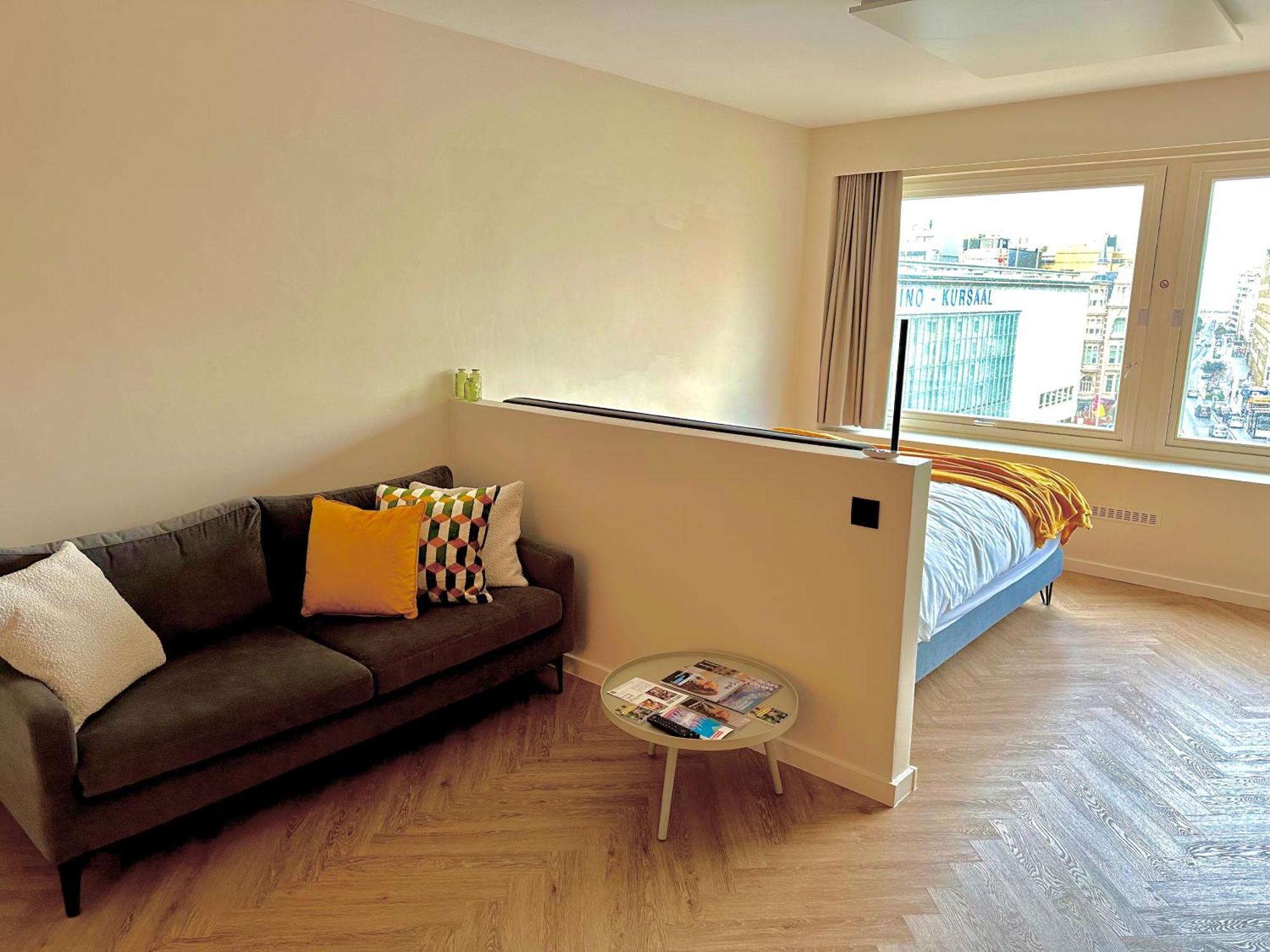 By Aimee - 20m From The & In Centre! Apartment Ostende